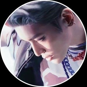 Meet your Posher, Posh